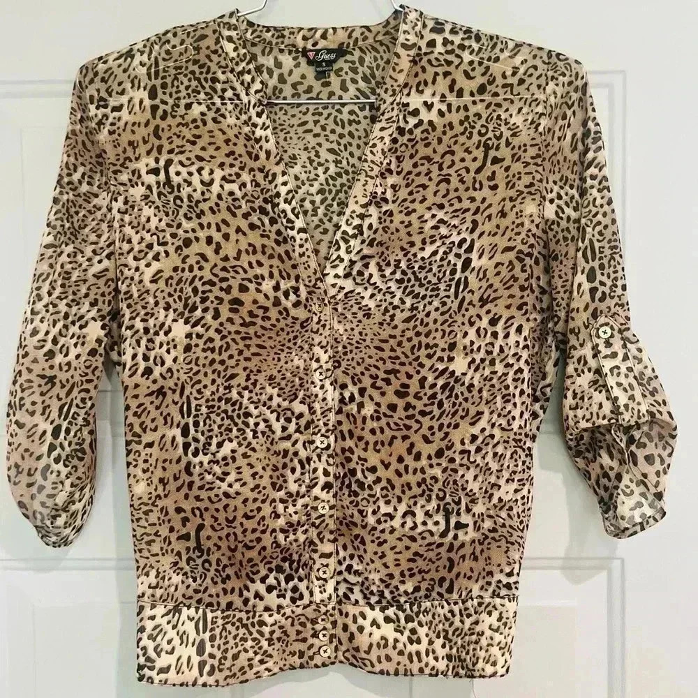 Guess brand too size small